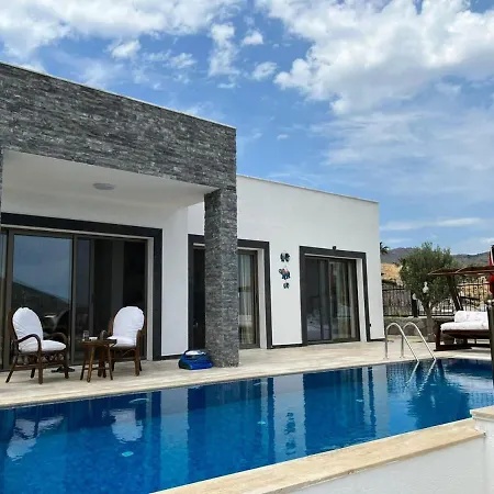 House Within 5 Min Walk To Beach In Akyarlar