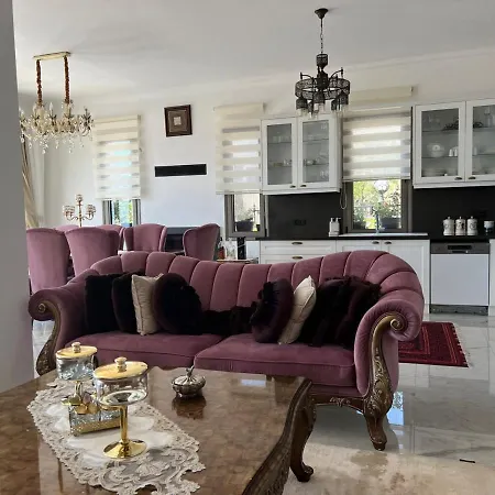 Villa House Within 5 Min Walk To Beach In Akyarlar